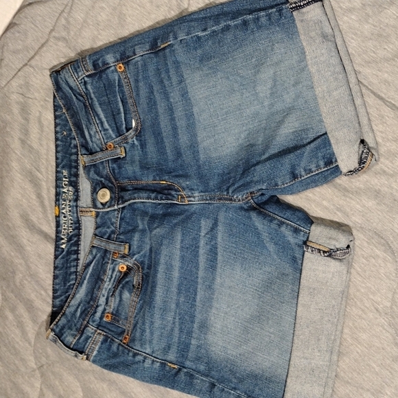 𝅺AMERICAN EAGLE OUTFITTERS SZ 10 STRETCH DENIM SHORTS - Picture 1 of 10